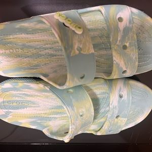 Crocs women’s sandals size 10